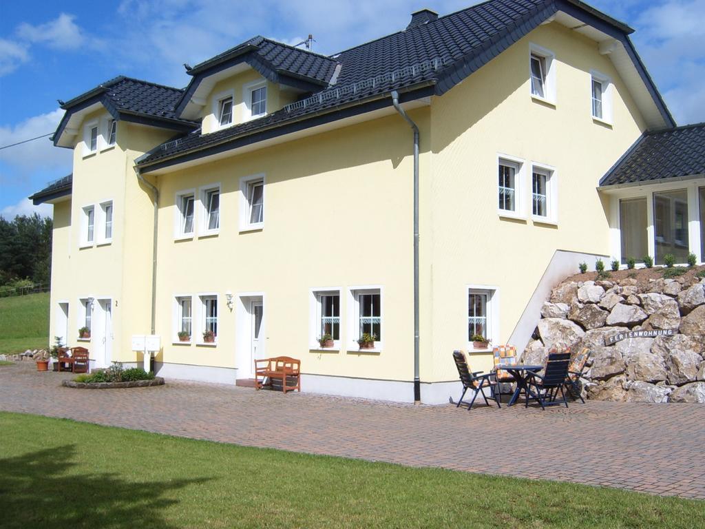Ferienwohnung Mastiaux Mirbach Eksteriør bilde